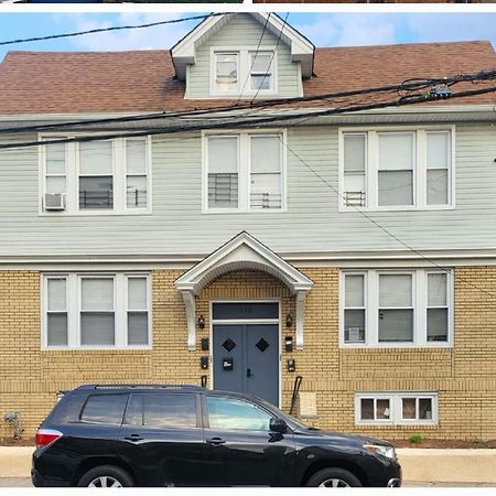 Appartement Ooohlala! 2 Beds And 2 Full Baths W/Free Parking à Newark Extérieur photo