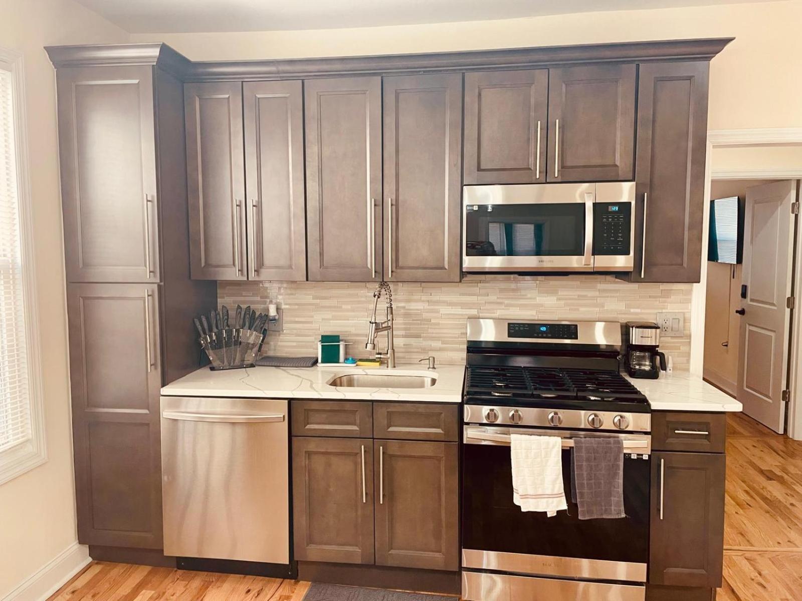 Appartement Ooohlala! 2 Beds And 2 Full Baths W/Free Parking à Newark Extérieur photo